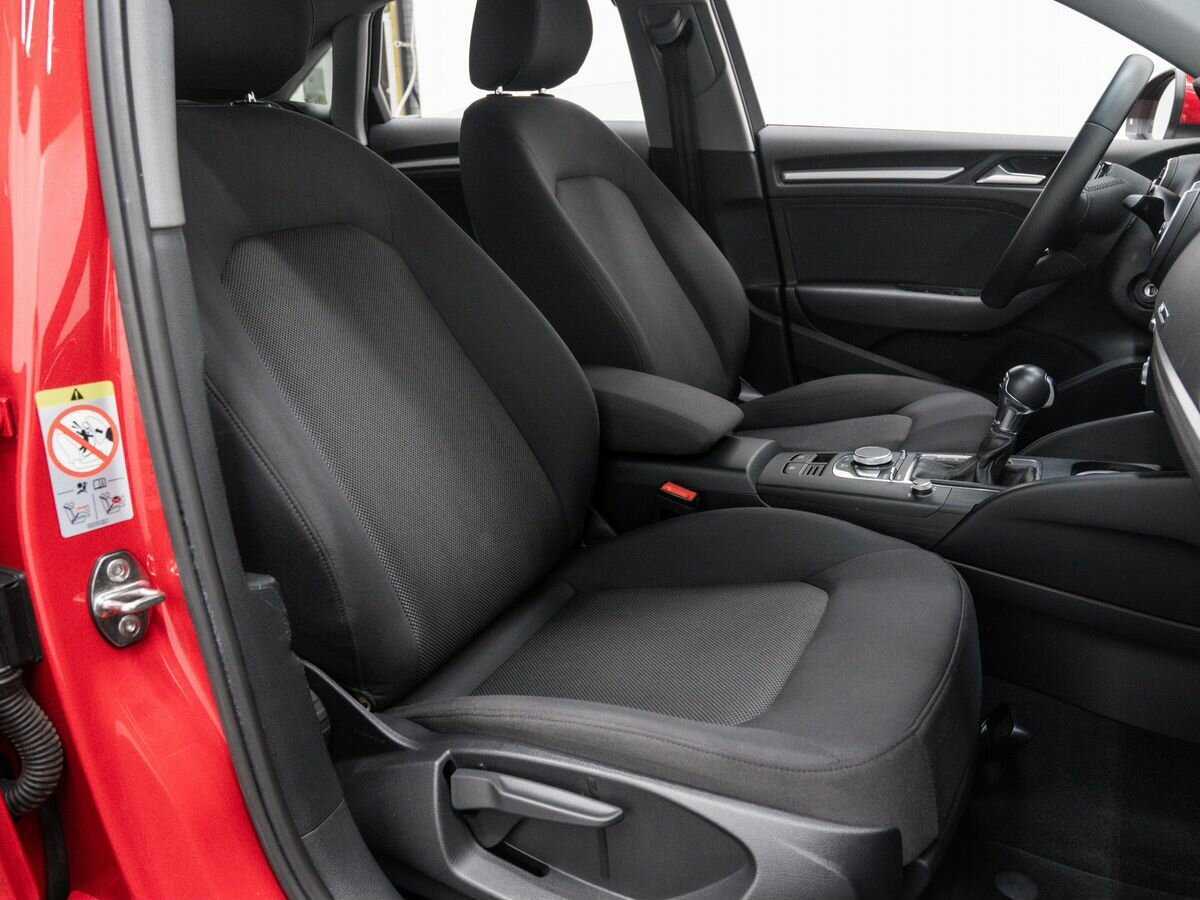 Audi A3 2020 года с пробегом. Фото: #8