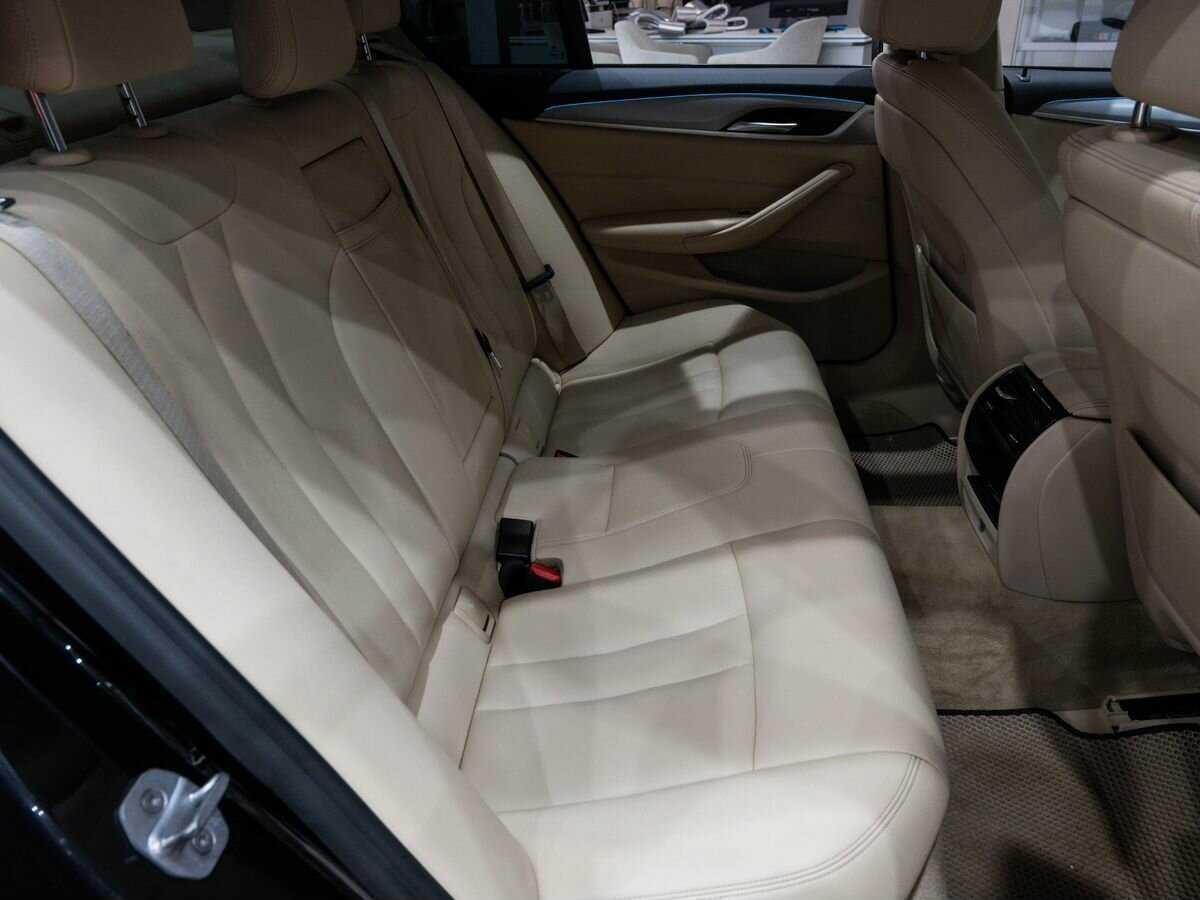 BMW 5 серии 2017 года с пробегом. Фото: #8