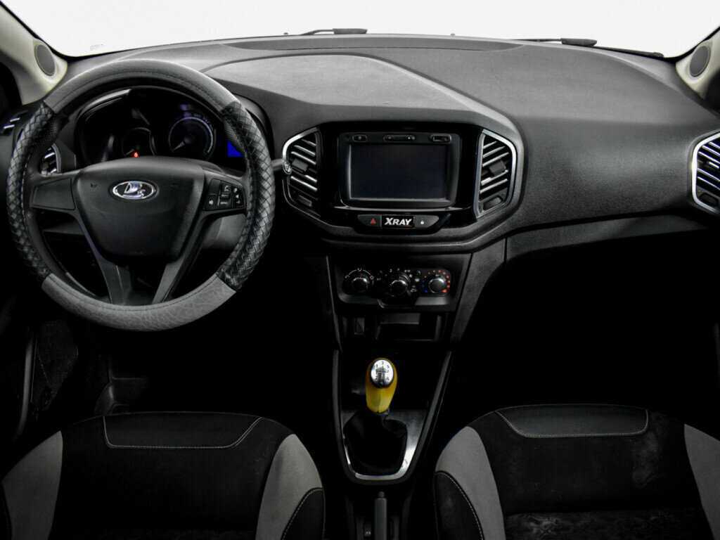 Б/У Лада (ВАЗ) ИКСРЭЙ 2016 года. Фото: #11