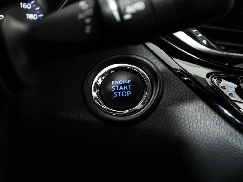 Toyota C-HR 2020 года с пробегом. Фото: #17