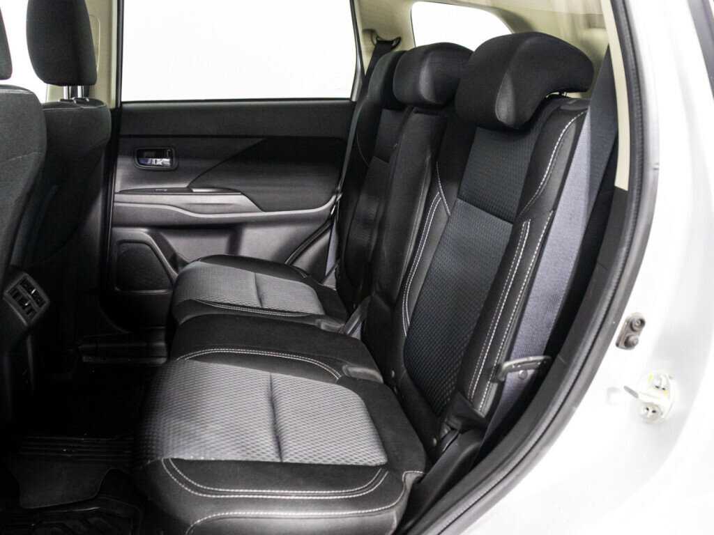 Mitsubishi Outlander 2021 года с пробегом. Фото: #9