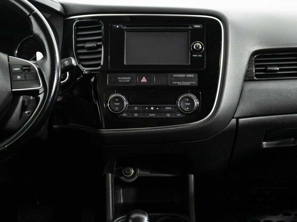 Mitsubishi Outlander 2016 года с пробегом. Фото: #13