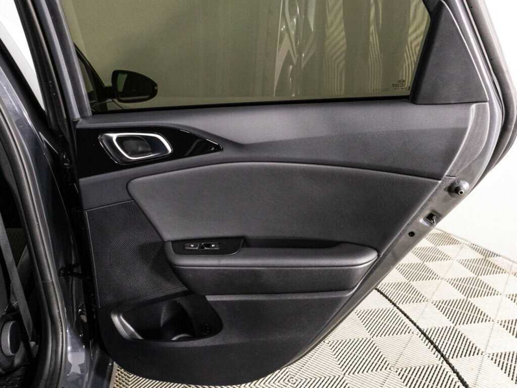 Kia Ceed 2020 года с пробегом. Фото: #28