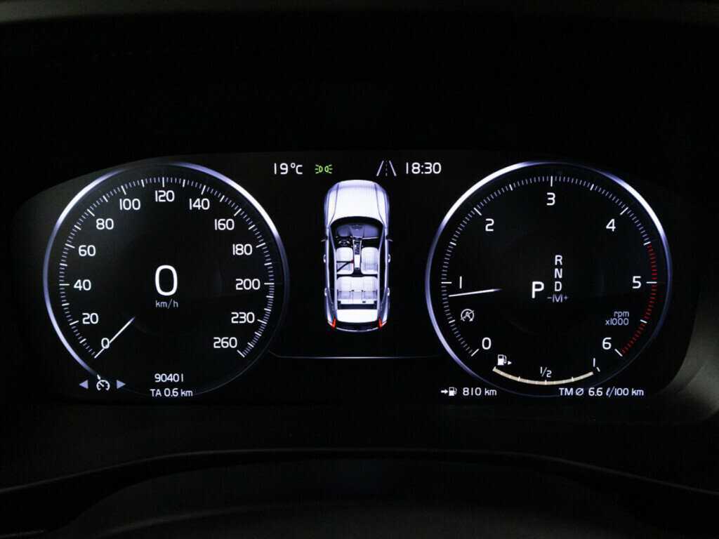 Volvo XC40 2019 года с пробегом. Фото: #11