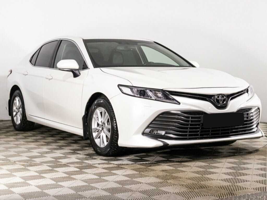 Toyota Camry 2018 года с пробегом. Фото: #2