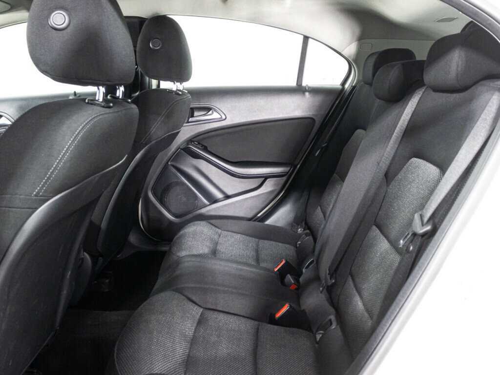 Mercedes-Benz A-Класс 2015 года с пробегом. Фото: #9