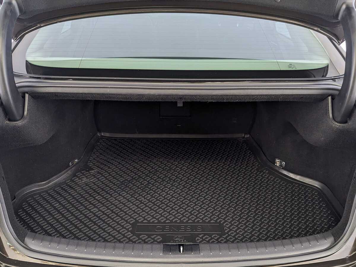 Hyundai Genesis 2015 года с пробегом. Фото: #9