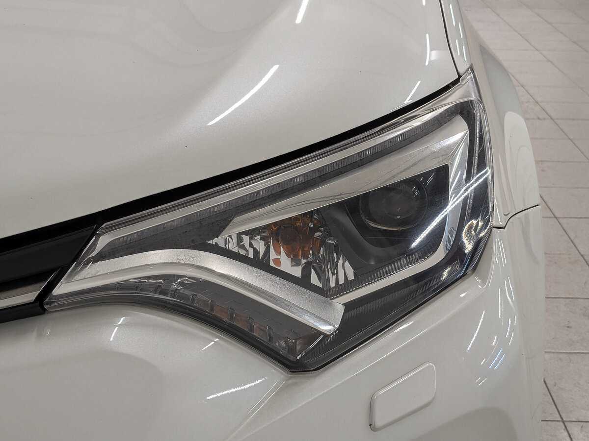 Toyota RAV4 2017 года с пробегом. Фото: #10