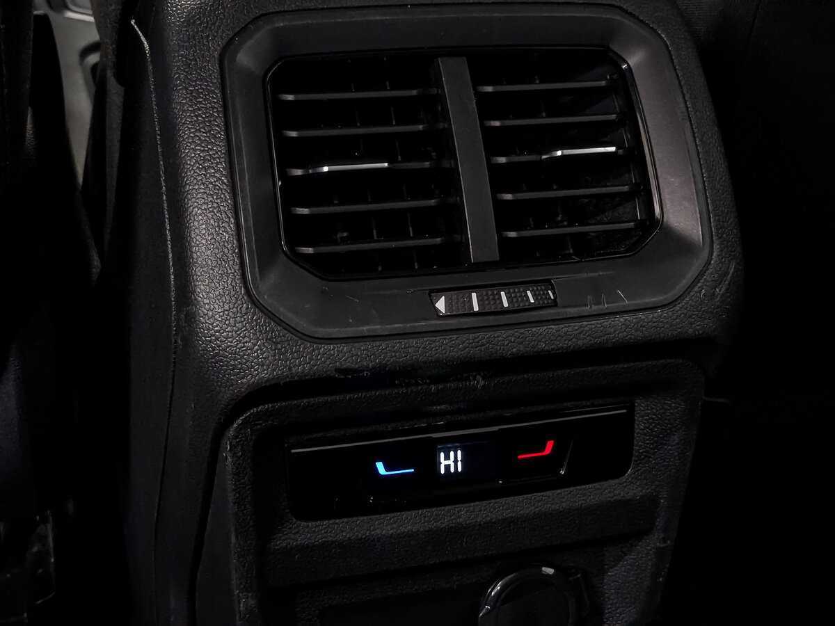 Volkswagen Tiguan 2021 года с пробегом. Фото: #28