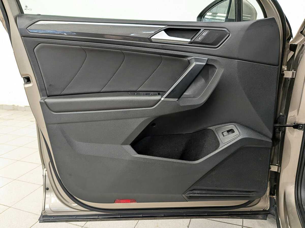 Volkswagen Tiguan 2018 года с пробегом. Фото: #18