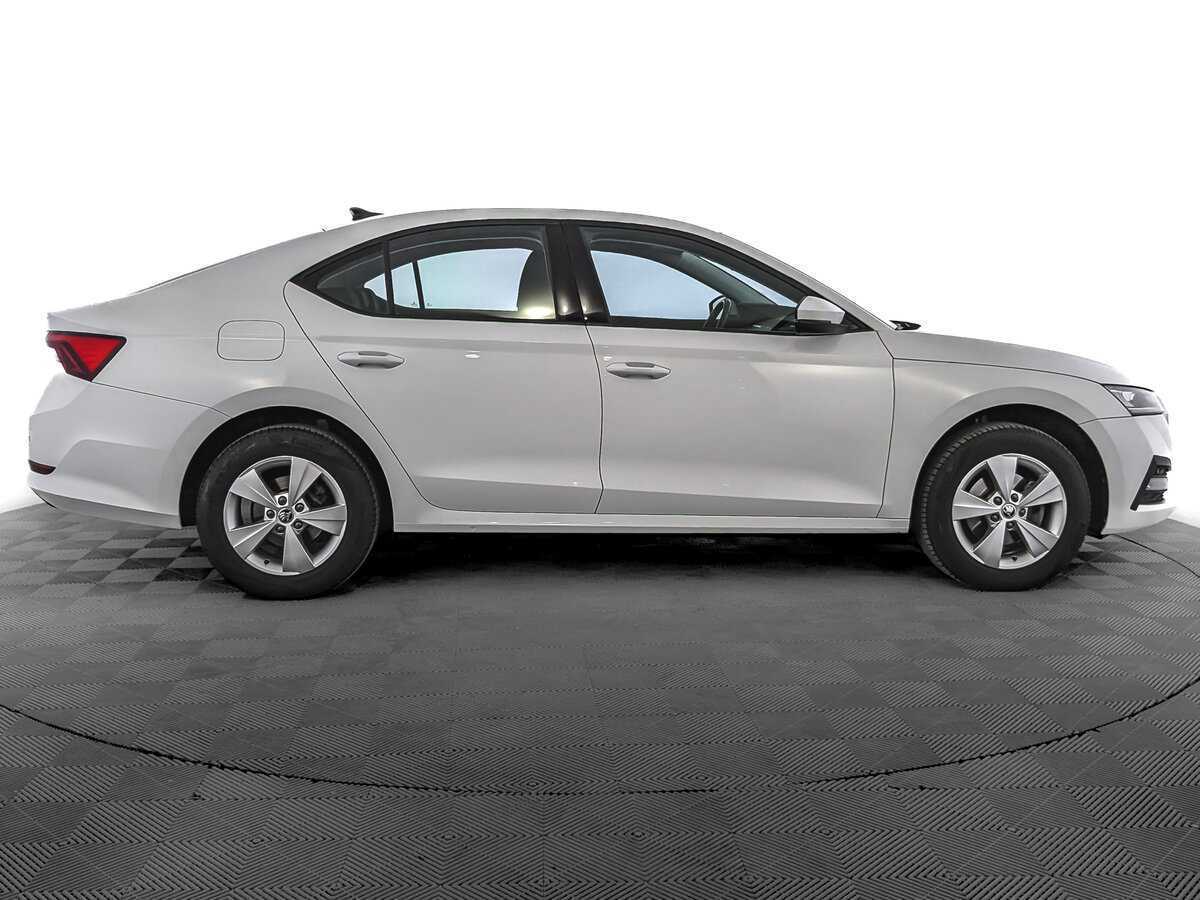 Skoda Octavia 2021 года с пробегом. Фото: #3