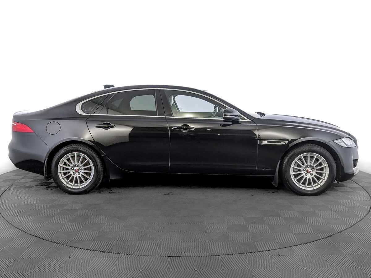 Jaguar XF 2018 года с пробегом. Фото: #3
