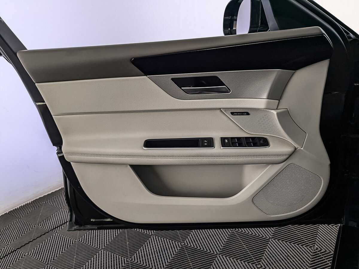 Jaguar XF 2018 года с пробегом. Фото: #18