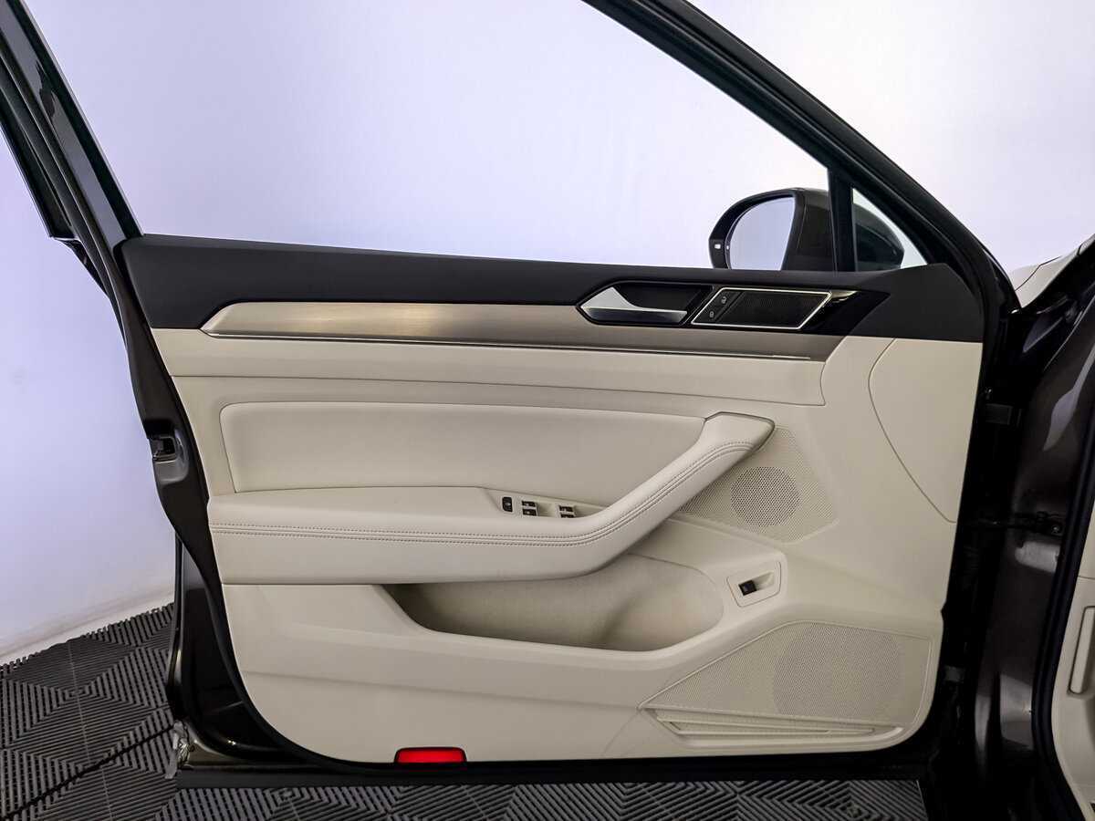 Volkswagen Passat 2017 года с пробегом. Фото: #16