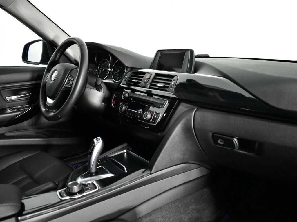BMW 3 серии 2017 года с пробегом. Фото: #8