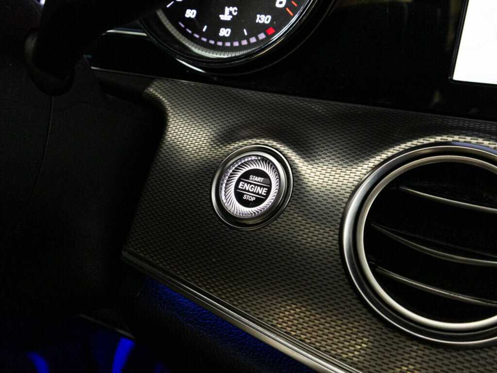 Mercedes-Benz E-Класс 2018 года с пробегом. Фото: #20