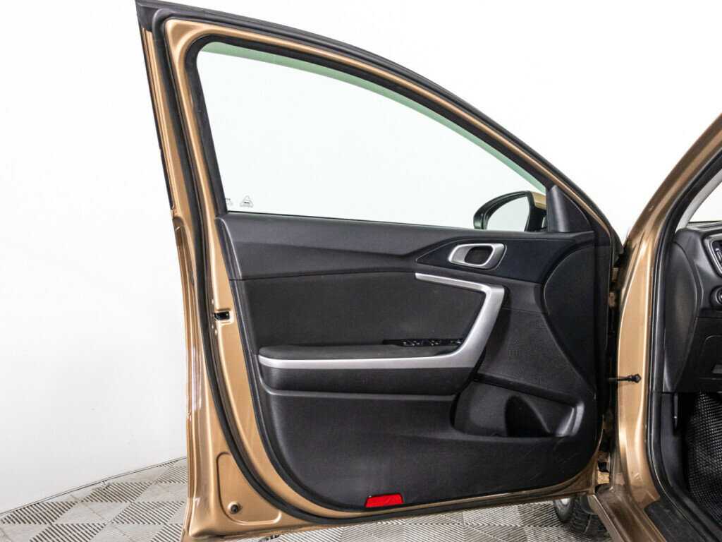 Kia Ceed 2021 года с пробегом. Фото: #21