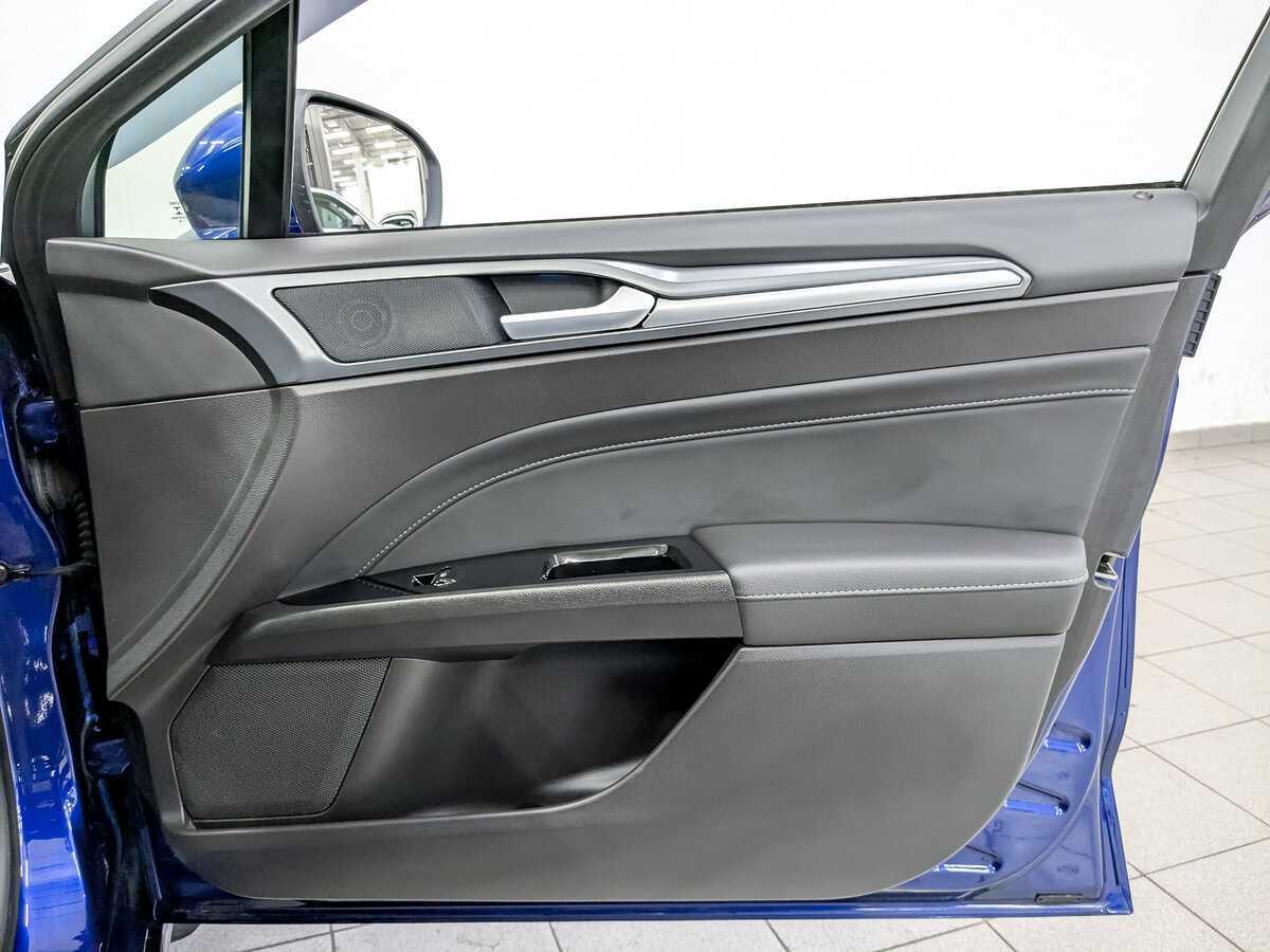 Ford Mondeo 2017 года с пробегом. Фото: #23