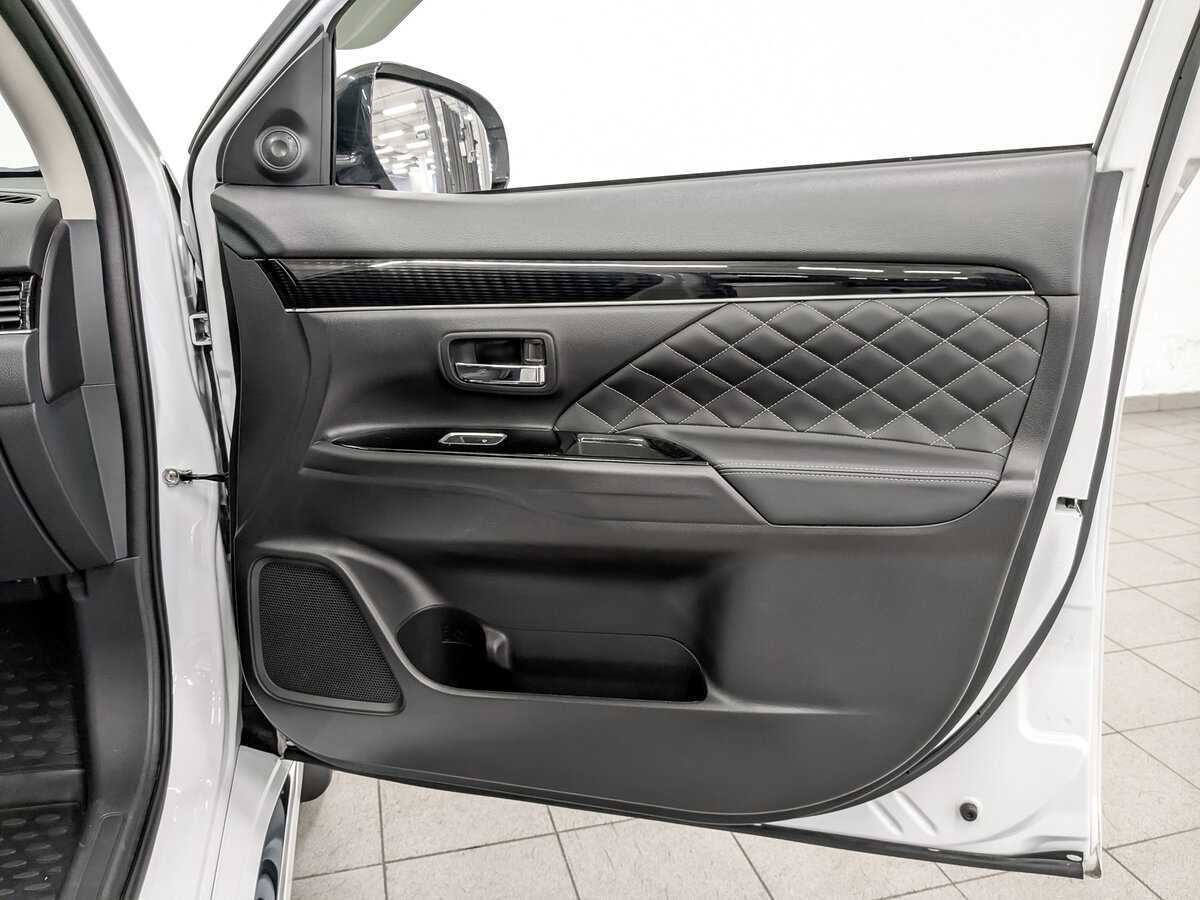 Mitsubishi Outlander 2022 года с пробегом. Фото: #24