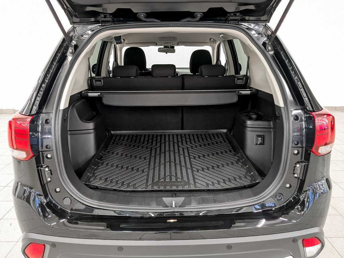 Mitsubishi Outlander 2018 года с пробегом. Фото: #9