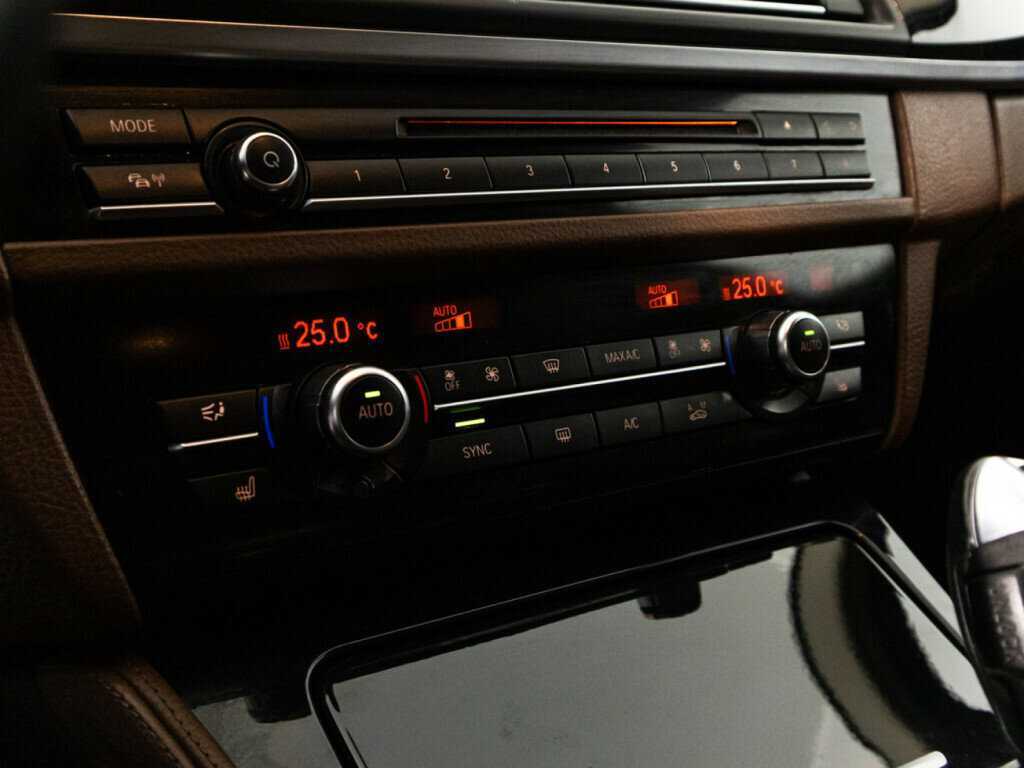 BMW 5 серии 2015 года с пробегом. Фото: #15