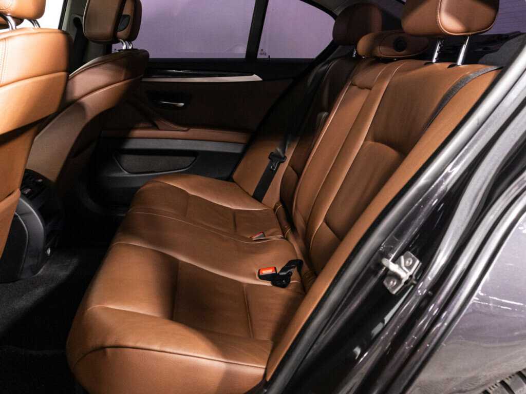 BMW 5 серии 2012 года с пробегом. Фото: #9