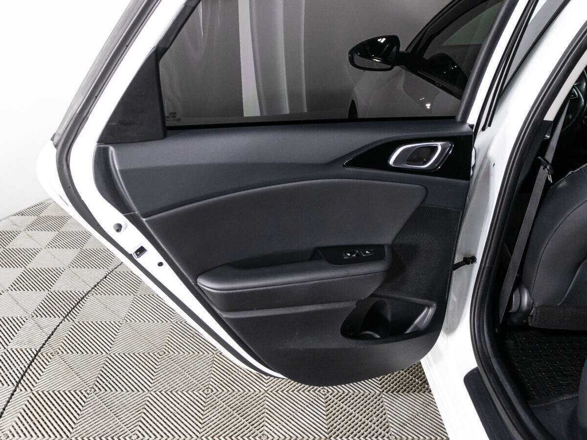 Kia Ceed 2020 года с пробегом. Фото: #25