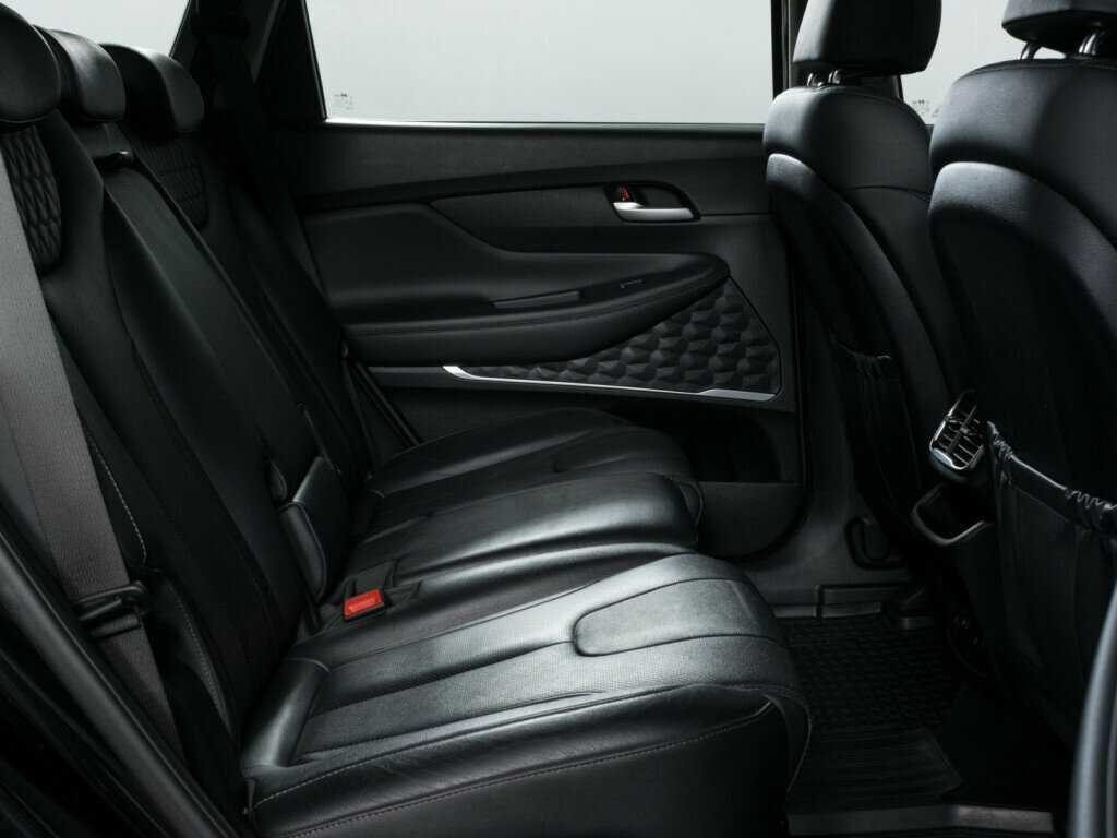 Hyundai Santa Fe 2019 года с пробегом. Фото: #12