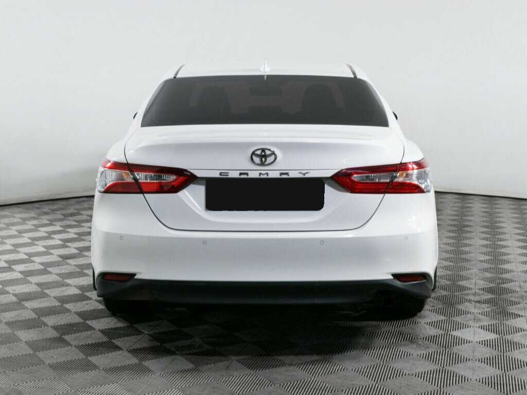 Toyota Camry 2021 года с пробегом. Фото: #4