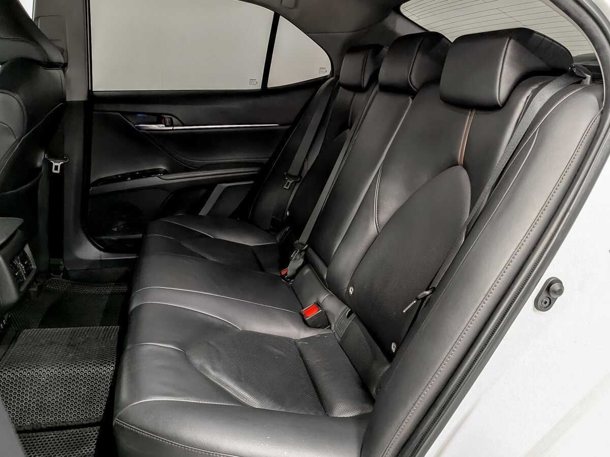 Toyota Camry 2019 года с пробегом. Фото: #11