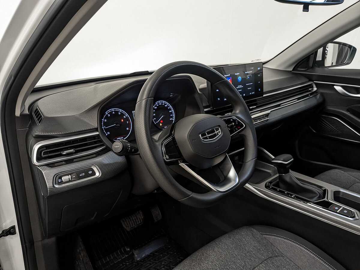 Geely Emgrand 2024 года с пробегом. Фото: #12