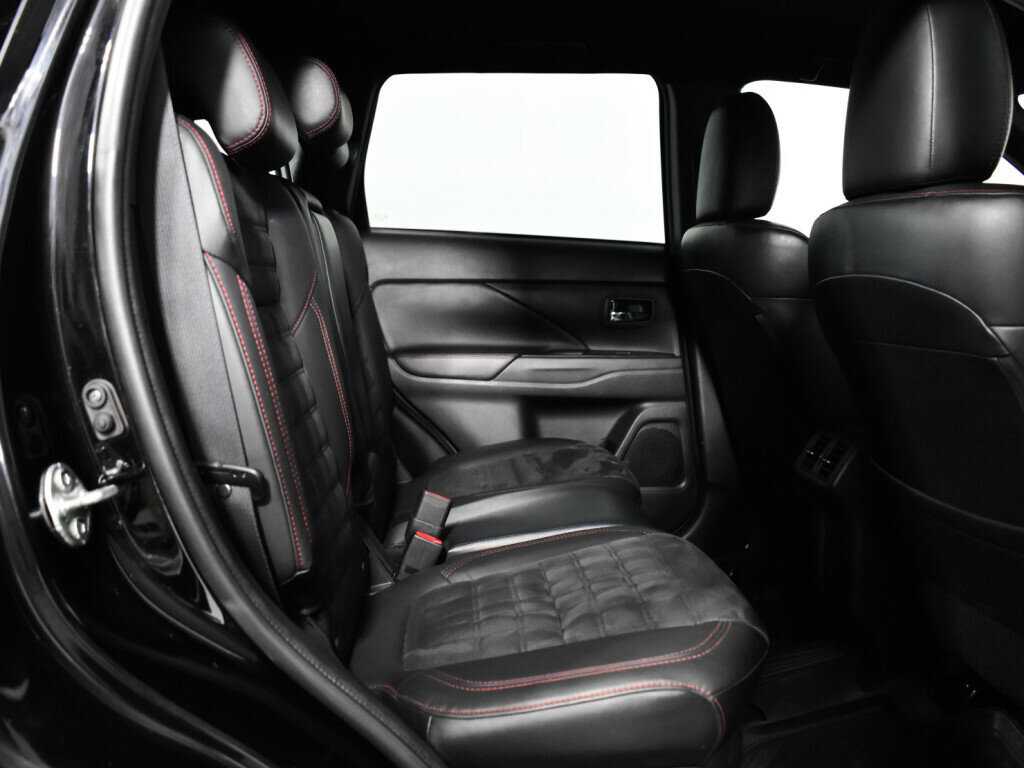 Mitsubishi Outlander 2021 года с пробегом. Фото: #9