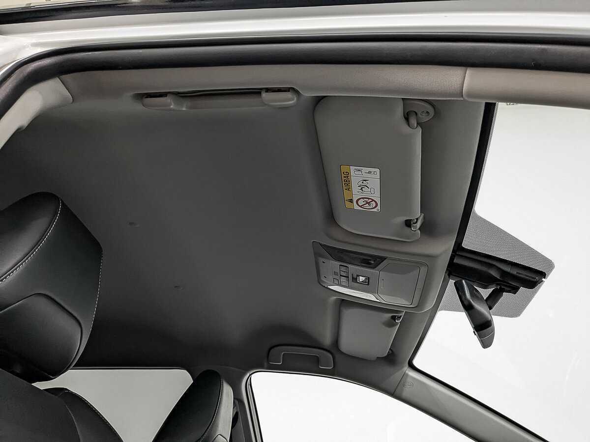 Toyota RAV4 2021 года с пробегом. Фото: #20