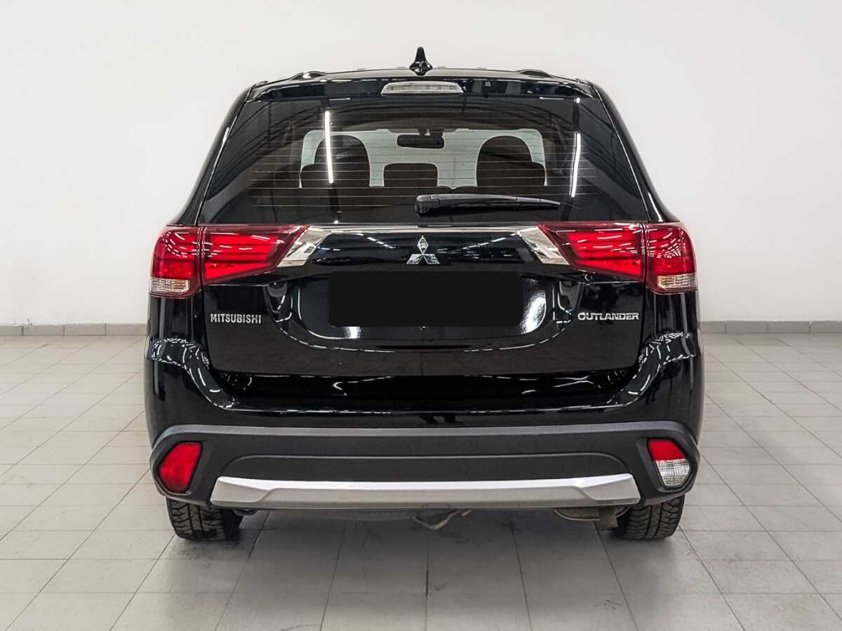 Mitsubishi Outlander 2018 года с пробегом. Фото: #5