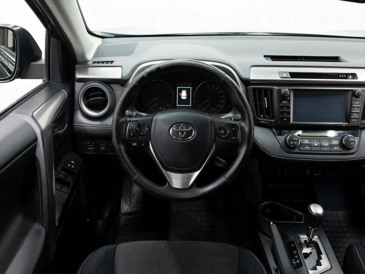 Toyota RAV4 2017 года с пробегом. Фото: #14