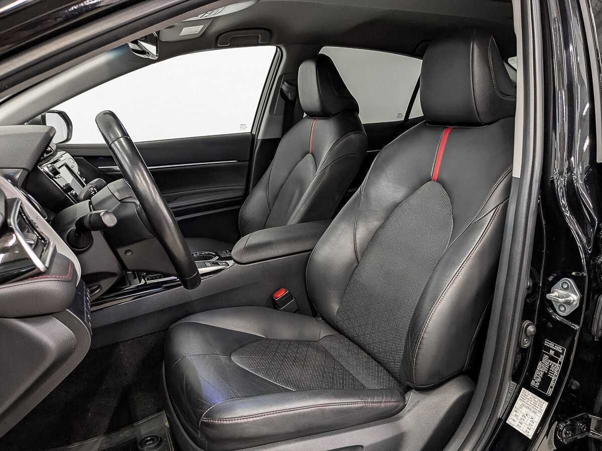 Toyota Camry 2020 года с пробегом. Фото: #19