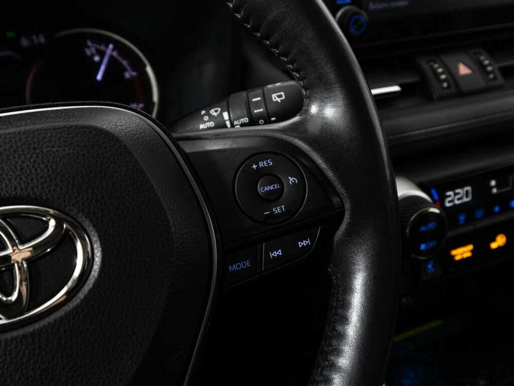 Toyota RAV4 2020 года с пробегом. Фото: #19