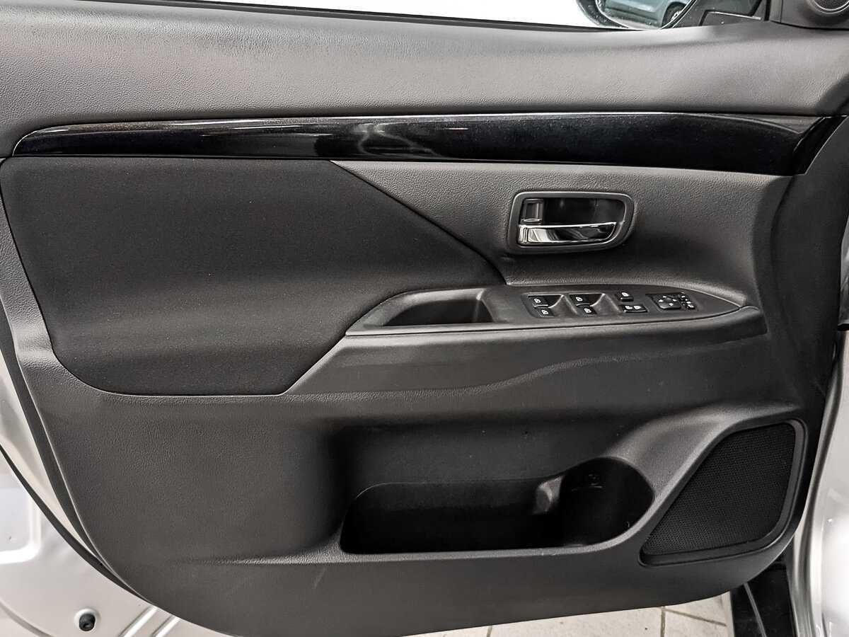 Mitsubishi Outlander 2020 года с пробегом. Фото: #18