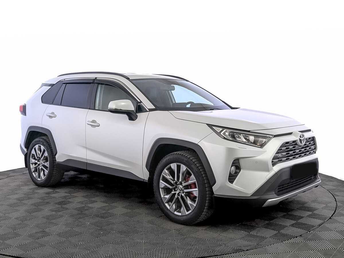 Toyota RAV4 2019 года с пробегом. Фото: #2