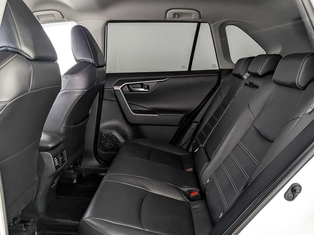 Toyota RAV4 2019 года с пробегом. Фото: #17