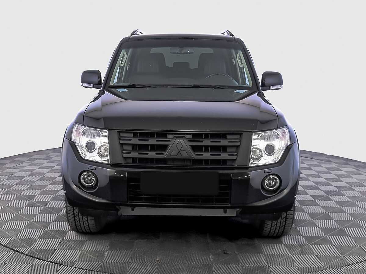 Mitsubishi Pajero 2013 года с пробегом. Фото: #1