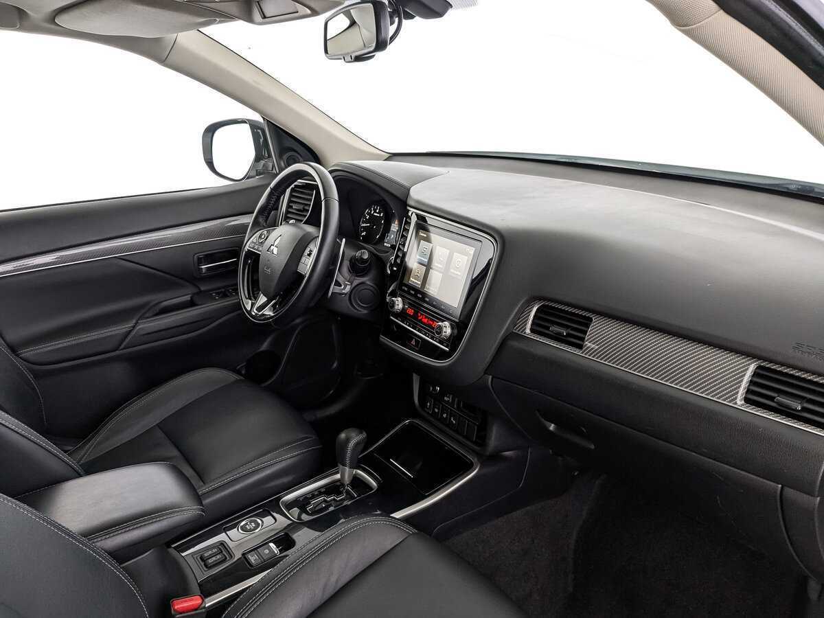Mitsubishi Outlander 2021 года с пробегом. Фото: #10