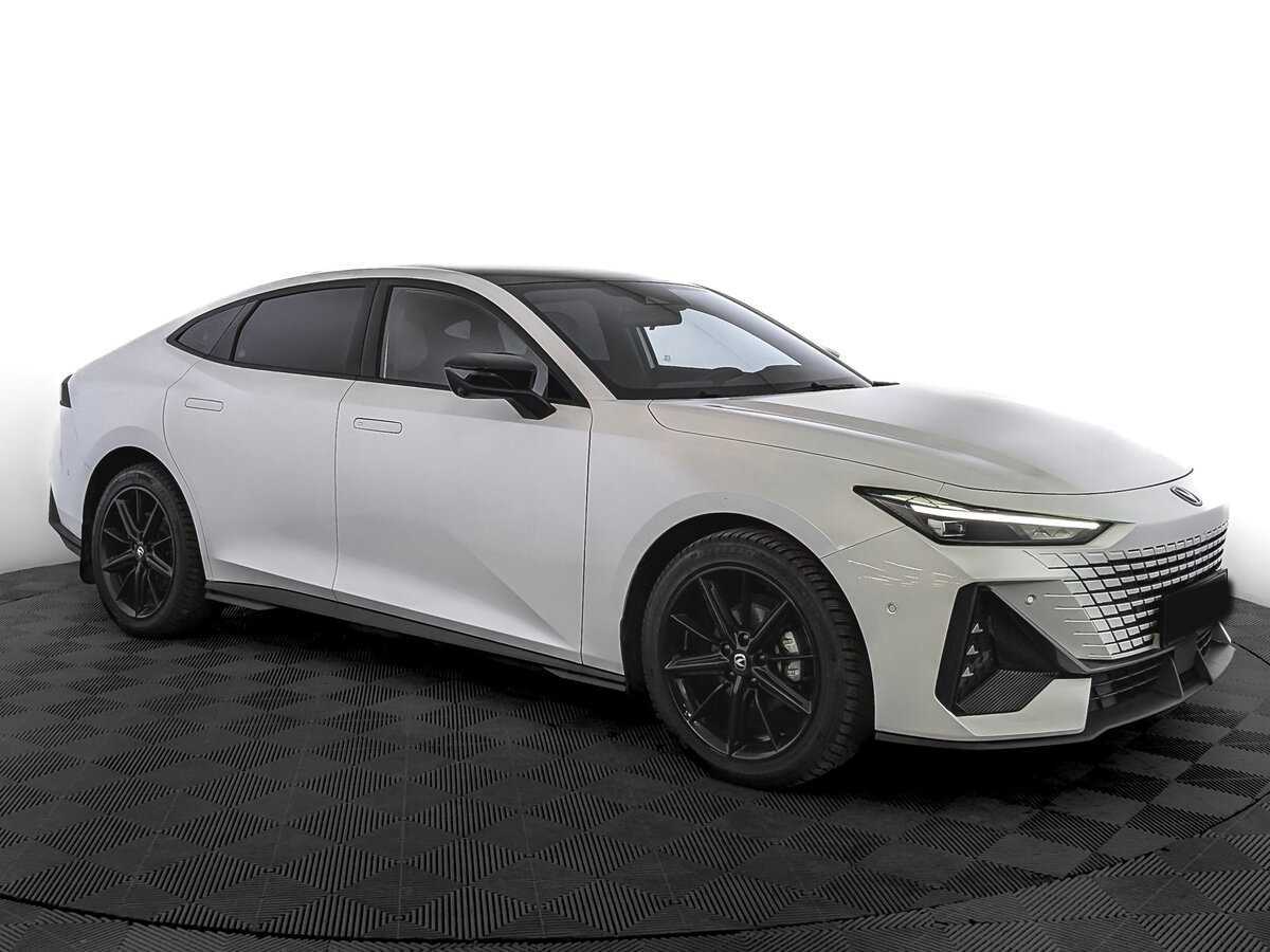 Changan UNI-V 2023 года с пробегом. Фото: #2