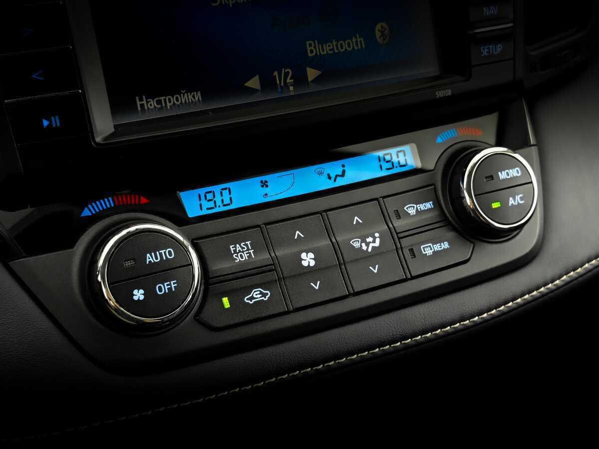 Toyota RAV4 2017 года с пробегом. Фото: #28