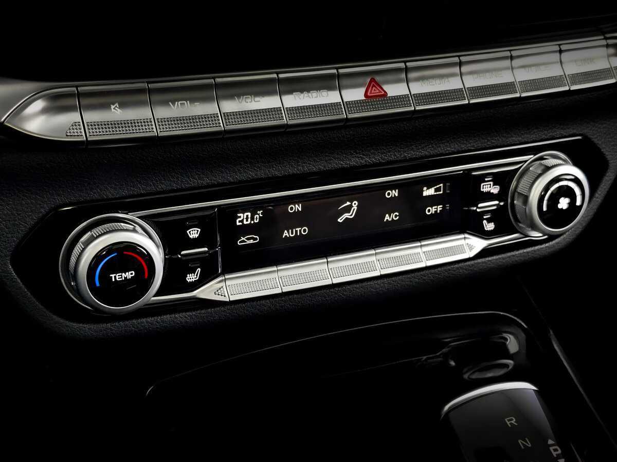 FAW Bestune T77 2022 года с пробегом. Фото: #24