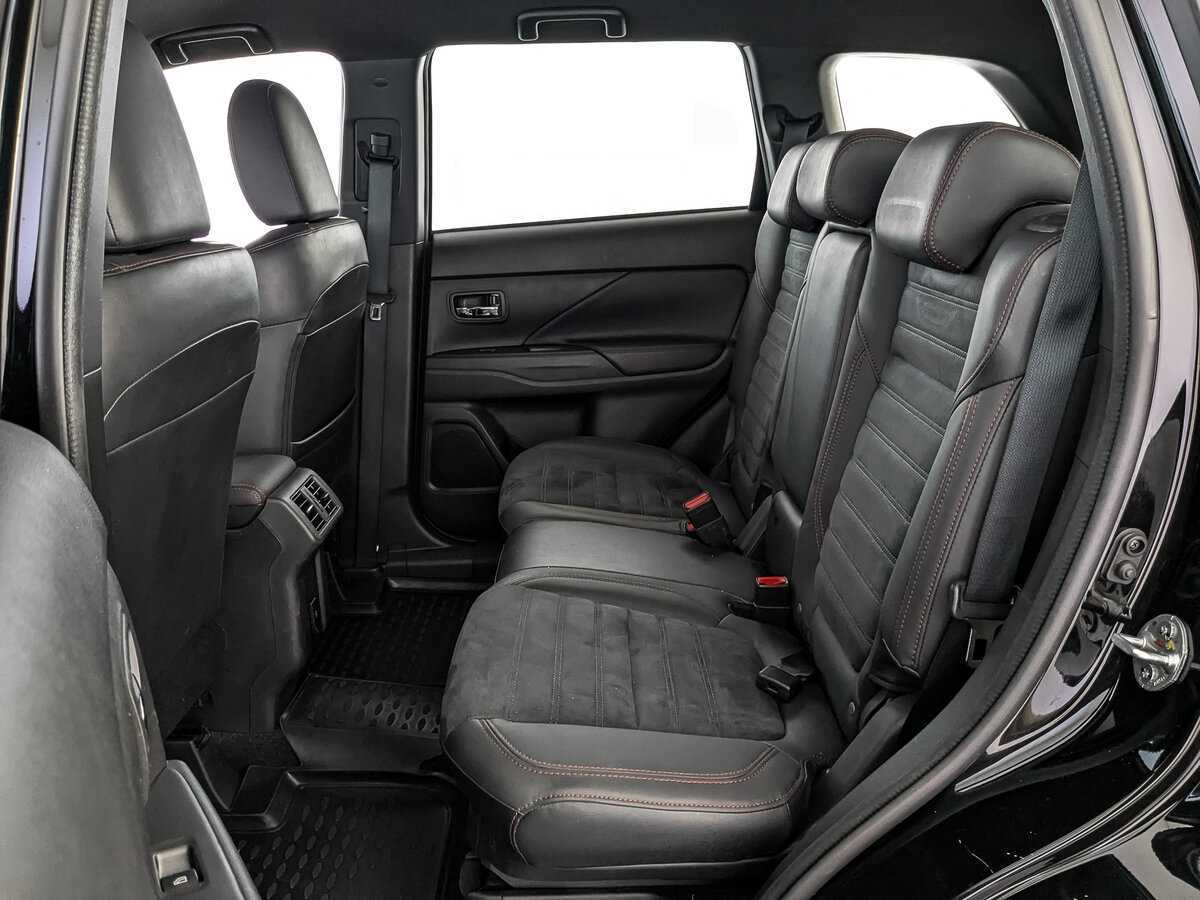 Mitsubishi Outlander 2021 года с пробегом. Фото: #17