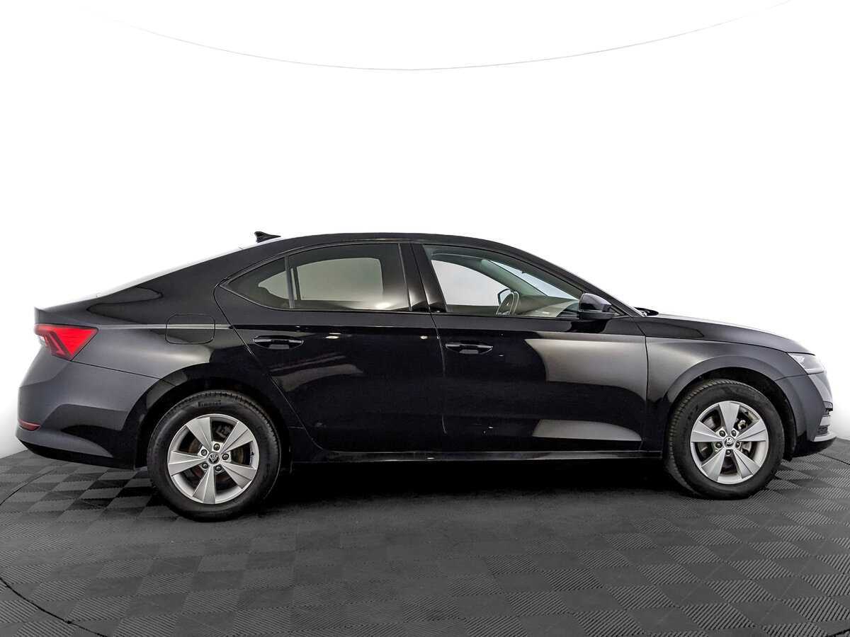 Skoda Octavia 2021 года с пробегом. Фото: #3