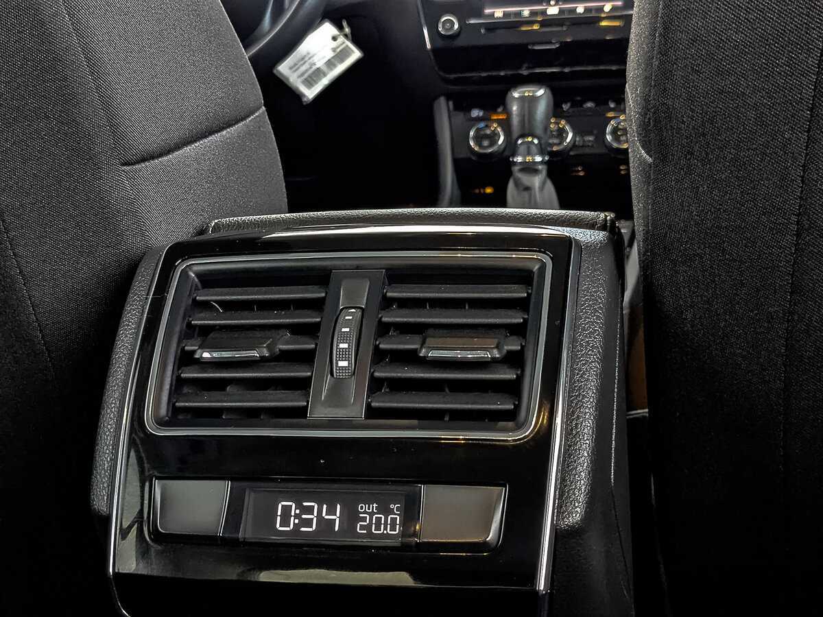 Skoda Superb 2019 года с пробегом. Фото: #23