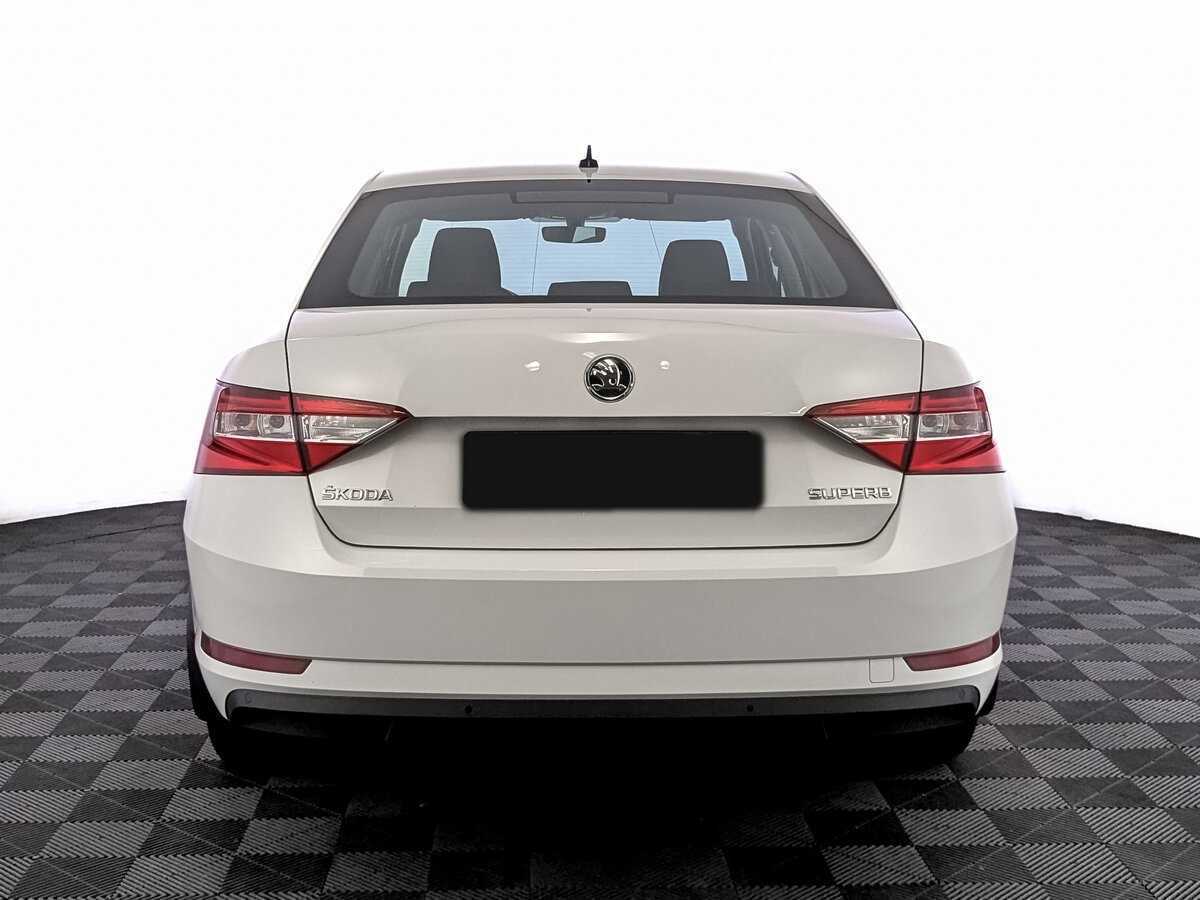 Skoda Superb 2018 года с пробегом. Фото: #5