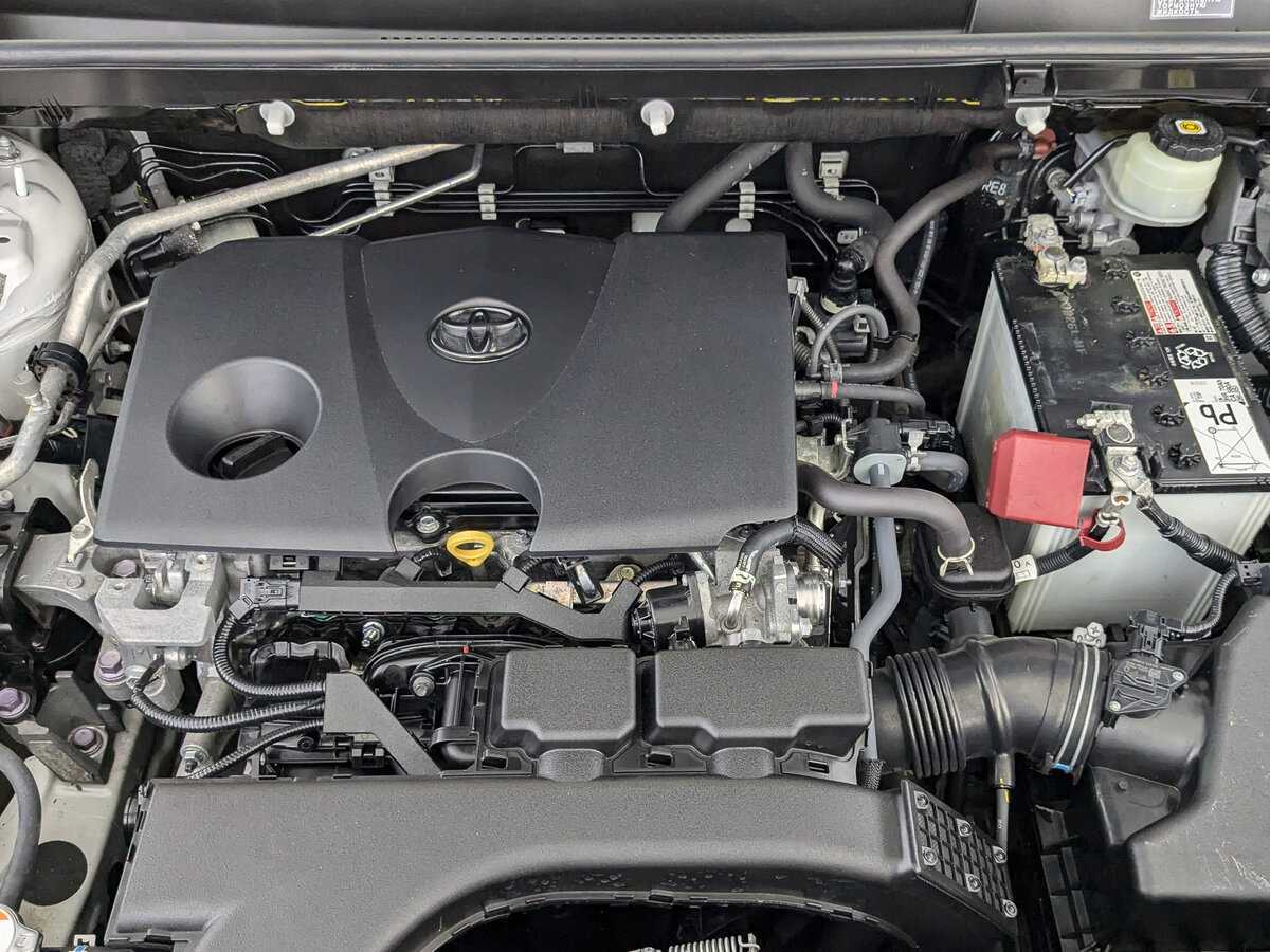 Toyota RAV4 2021 года с пробегом. Фото: #8